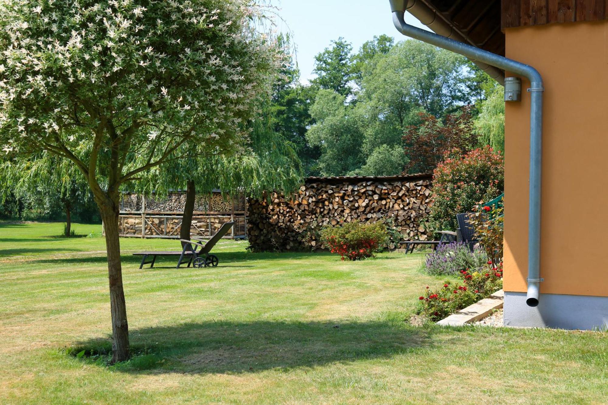 Gasthaus & Pension Am Kurfuerstendamm Burg  Eksteriør bilde